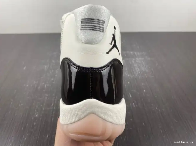 Rep WMNS 11 Air AR0715-101 Jordan Neapolitan 0325